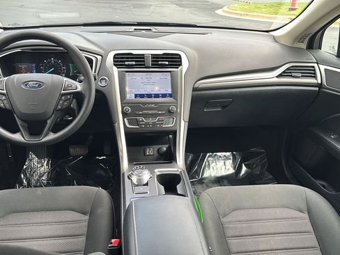 Used 2020 Ford Fusion SE FWD image 10