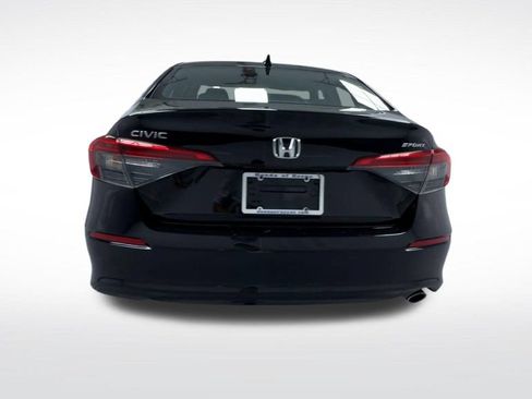 Used 2023 Honda Civic Sport image 7