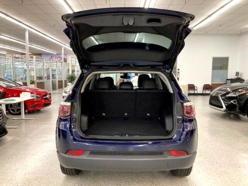 Used 2018 Jeep Compass Latitude w/ Popular Equipment Group image 40