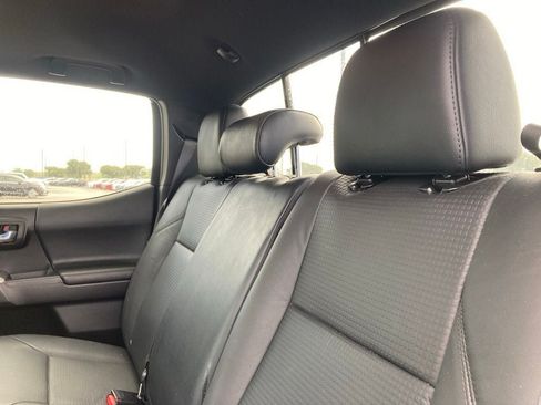 Used 2022 Toyota Tacoma Limited RWD image 11