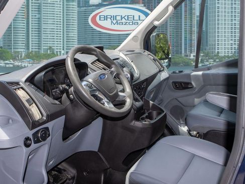 Used 2019 Ford Transit 250 148 Medium Roof RWD image 9
