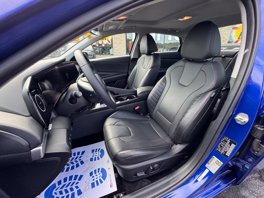 Used 2023 Hyundai Elantra Limited FWD image 28
