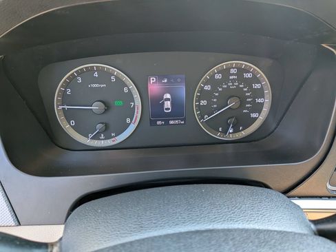 Used 2015 Hyundai Sonata SE w/ Option Group 09 FWD image 15