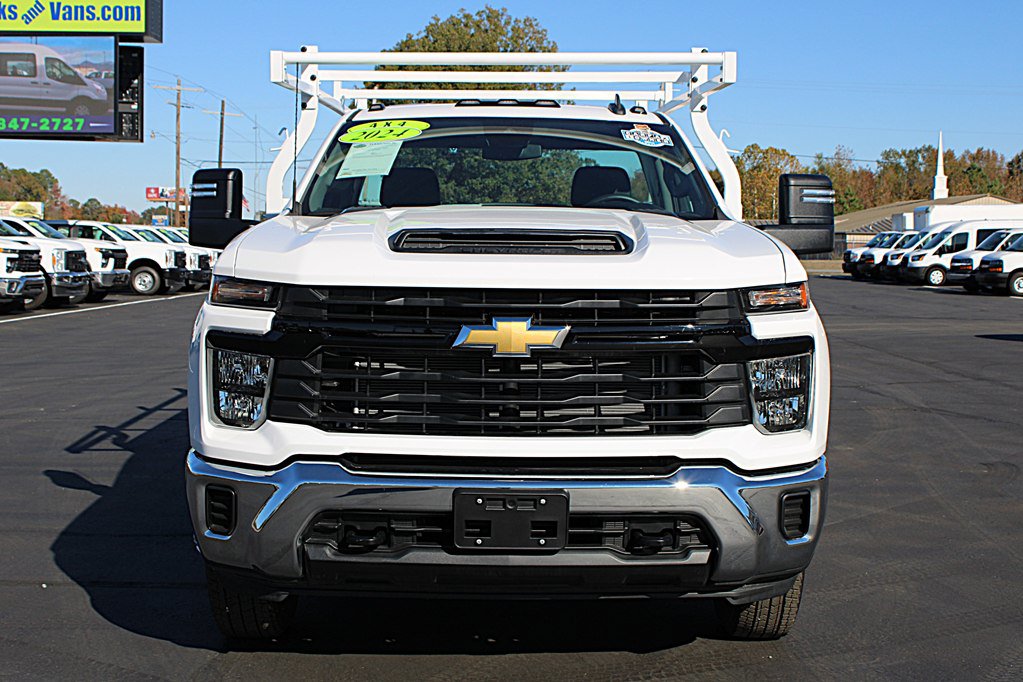 Used 2024 Chevrolet Silverado 3500 W/T w/ Snow Plow Prep Package AWD/4WD image 14