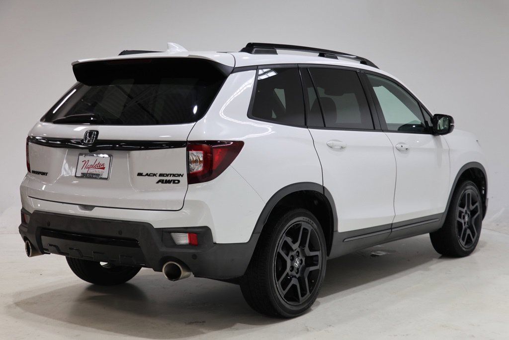 Used 2024 Honda Passport Black Edition image 8
