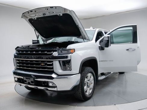 Used 2023 Chevrolet Silverado 2500 LTZ w/ LTZ Convenience Package image 17