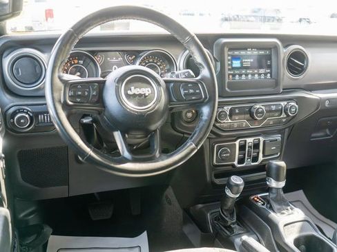 Used 2022 Jeep Wrangler Unlimited Sport AWD/4WD image 14