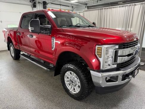 Used 2019 Ford F250 XLT w/ XLT Value Package AWD/4WD image 3