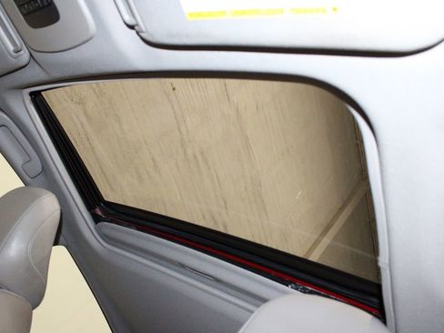 Used 2021 Toyota Camry XSE image 10