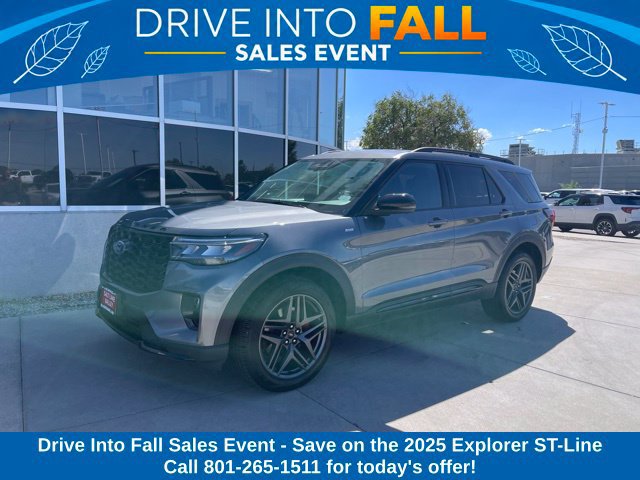 Used 2025 Ford Explorer ST-Line w/ ST-Line Street Pack AWD/4WD image 1