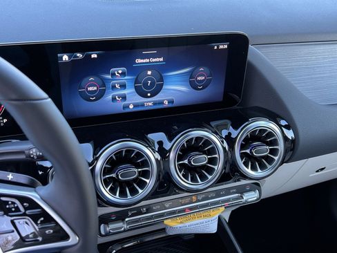 New 2026 Mercedes-Benz GLA 250 GLA 250 image 19