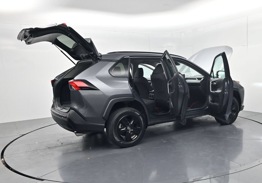 Used 2021 Toyota RAV4 XLE AWD/4WD image 49