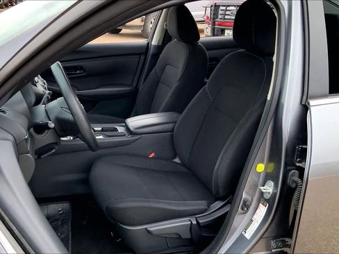 Used 2024 Nissan Sentra S image 7