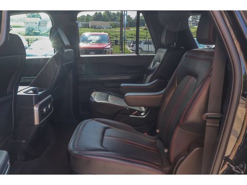 Used 2022 Ford Expedition Max Limited AWD/4WD image 17