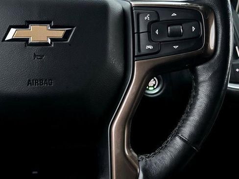 Used 2021 Chevrolet Suburban High Country w/ Premium Package image 15