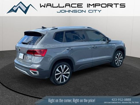 Used 2023 Volkswagen Taos SE FWD image 5