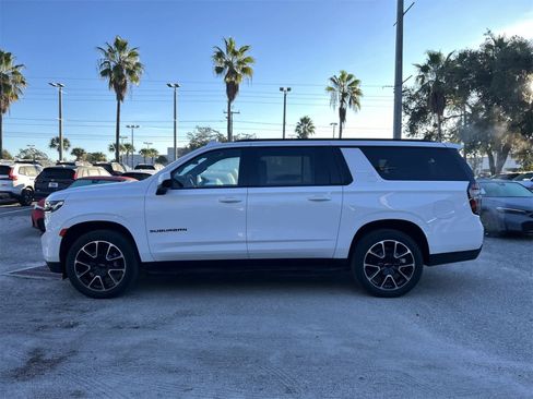 Used 2024 Chevrolet Suburban RST image 3