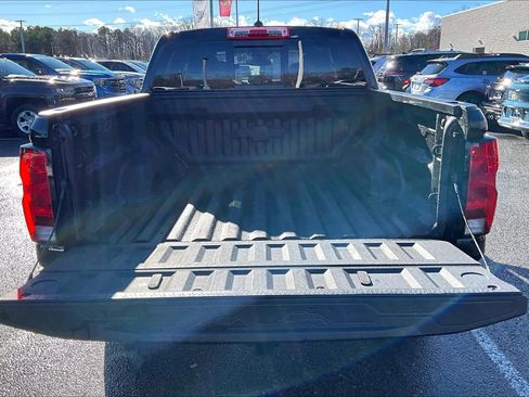 Used 2024 Chevrolet Colorado LT w/ LT Convenience Package image 31