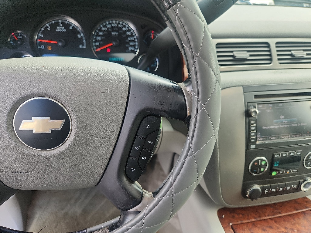 Used 2008 Chevrolet Tahoe LTZ w/ LTZ Preferred Equipment Group AWD/4WD image 22