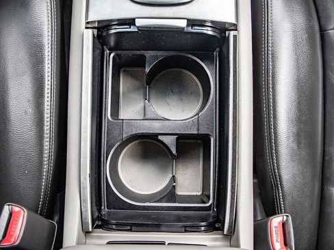 Used 2011 Subaru Tribeca Limited w/ PWR Moonroof & Navigation Pkg image 5