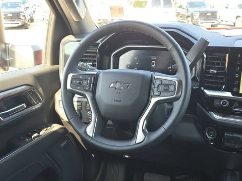 Used 2026 Chevrolet Silverado 2500 LTZ w/ LTZ Plus Package AWD/4WD image 39