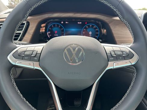 New 2026 Volkswagen Atlas SE FWD image 25
