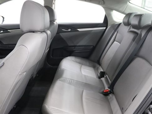 Used 2019 Honda Civic Touring image 11