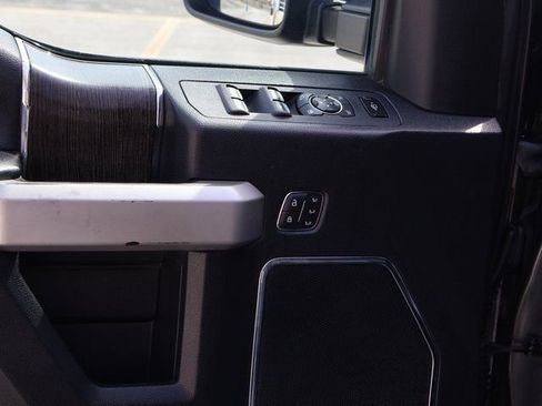 Used 2020 Ford F250 Lariat w/ Lariat Value Package image 25