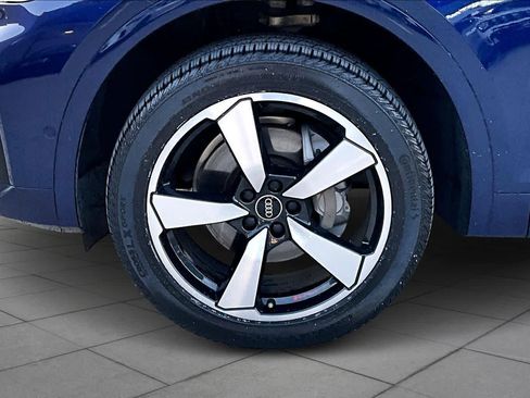 Used 2022 Audi Q5 2.0T Prestige w/ Prestige Package image 9