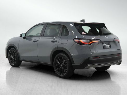 Used 2025 Honda HR-V Sport image 3