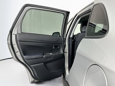 Used 2025 Mitsubishi Outlander Sport SE image 25