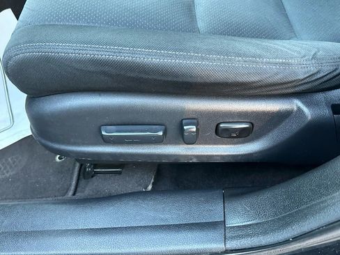 Used 2012 Honda Crosstour EX image 12