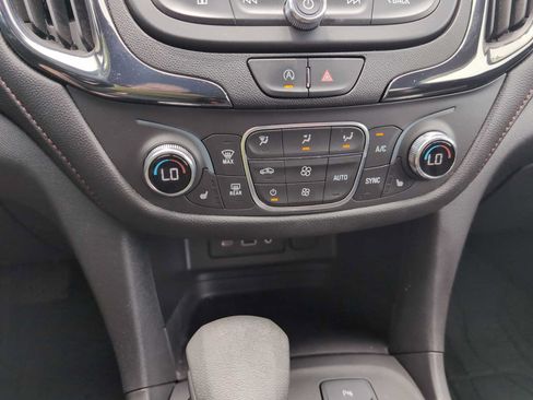 Used 2024 Chevrolet Equinox RS w/ RS Leather Package AWD/4WD image 17