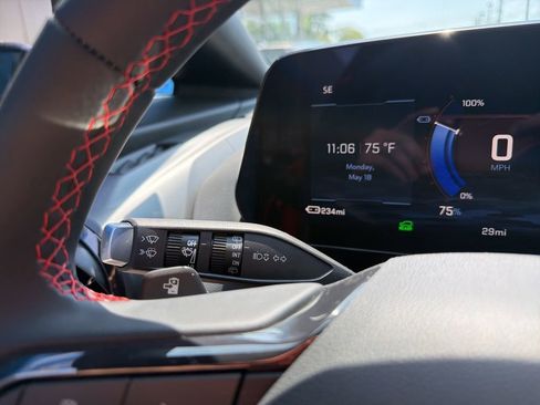 New 2026 Chevrolet Equinox EV RS AWD/4WD image 13
