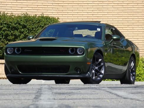 Used 2023 Dodge Challenger R/T Scat Pack w/ Plus Package image 2