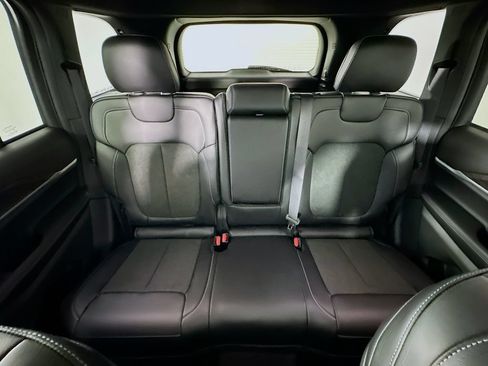 New 2026 Jeep Grand Cherokee Altitude RWD image 10