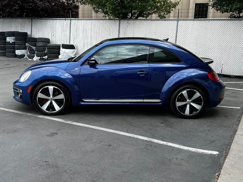 Used 2014 Volkswagen Beetle R-Line FWD image 4