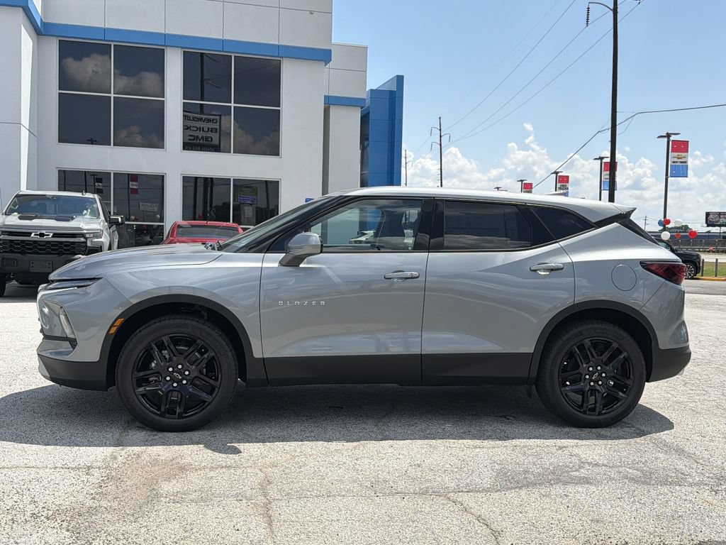 New 2026 Chevrolet Blazer LT w/ LPO, Floor Liner Package FWD image 18