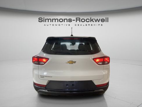 Used 2023 Chevrolet TrailBlazer LS AWD/4WD image 4