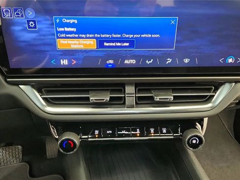 New 2026 Chevrolet Equinox EV LT w/ Midnight Package image 26