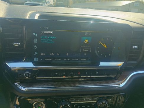 Used 2024 Chevrolet Silverado 1500 LT AWD/4WD image 13