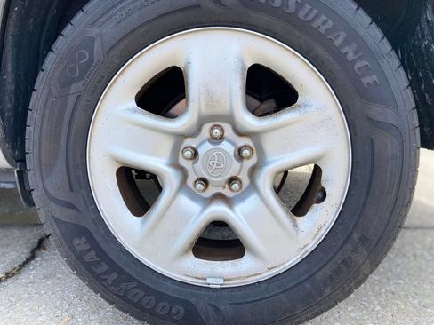Used 2008 Toyota RAV4 4WD image 10