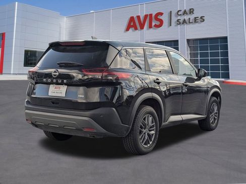 Used 2023 Nissan Rogue S image 6
