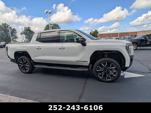 Used 2026 GMC Sierra EV Denali AWD/4WD image 5