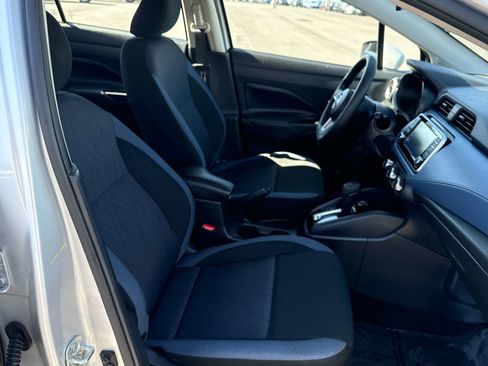 Used 2025 Nissan Versa SV FWD image 17