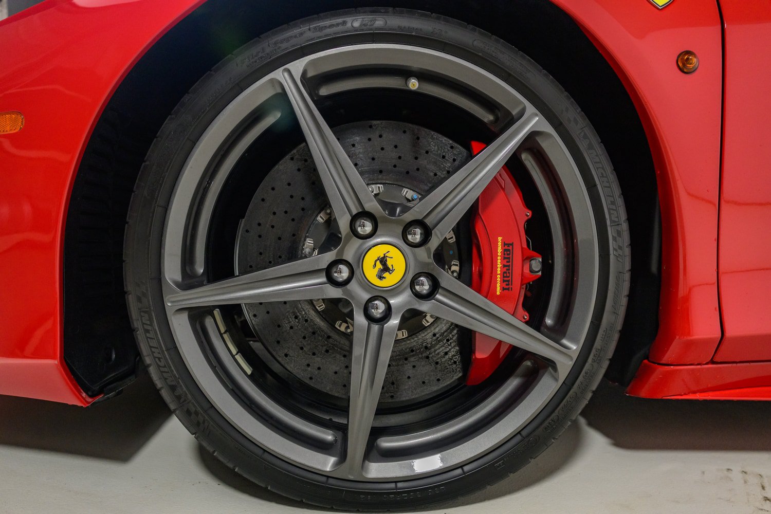 Used 2013 Ferrari 458 Spider RWD image 21