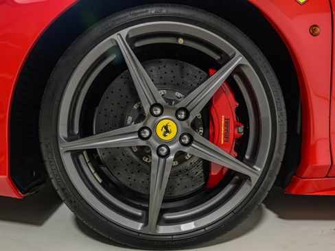 Used 2013 Ferrari 458 Spider RWD image 21