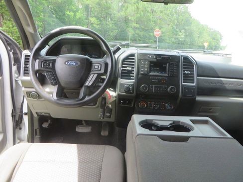 Used 2018 Ford F250 XLT AWD/4WD image 14