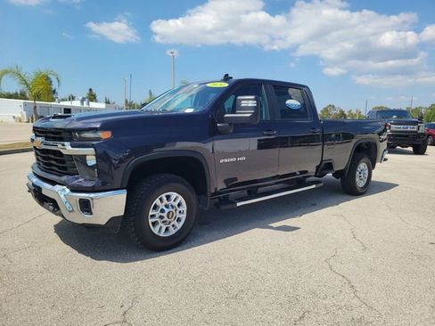 Certified 2024 Chevrolet Silverado 2500 LT AWD/4WD image 2