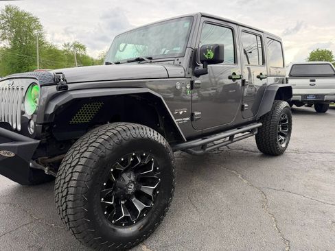 Used 2018 Jeep Wrangler Unlimited Sahara image 67